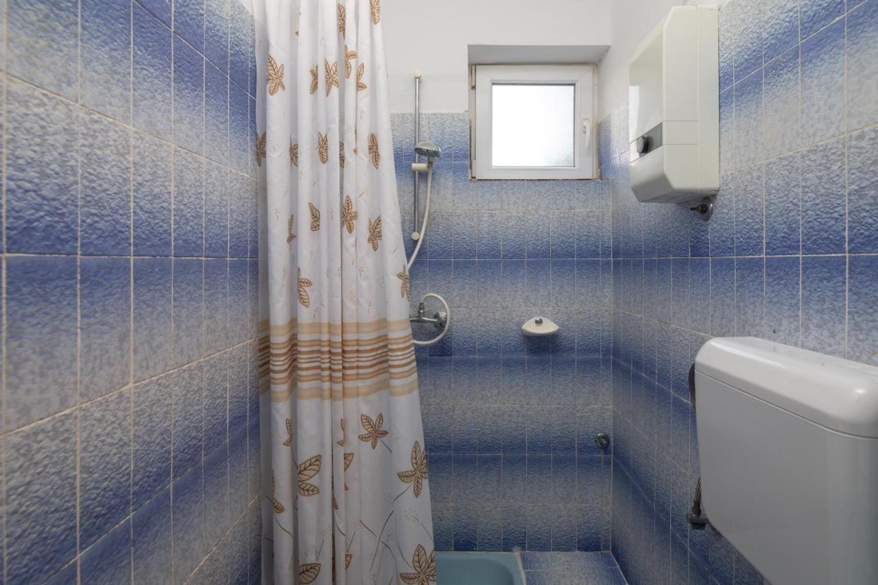 A1 - Near With Patio Parking And Grill Apartment Split