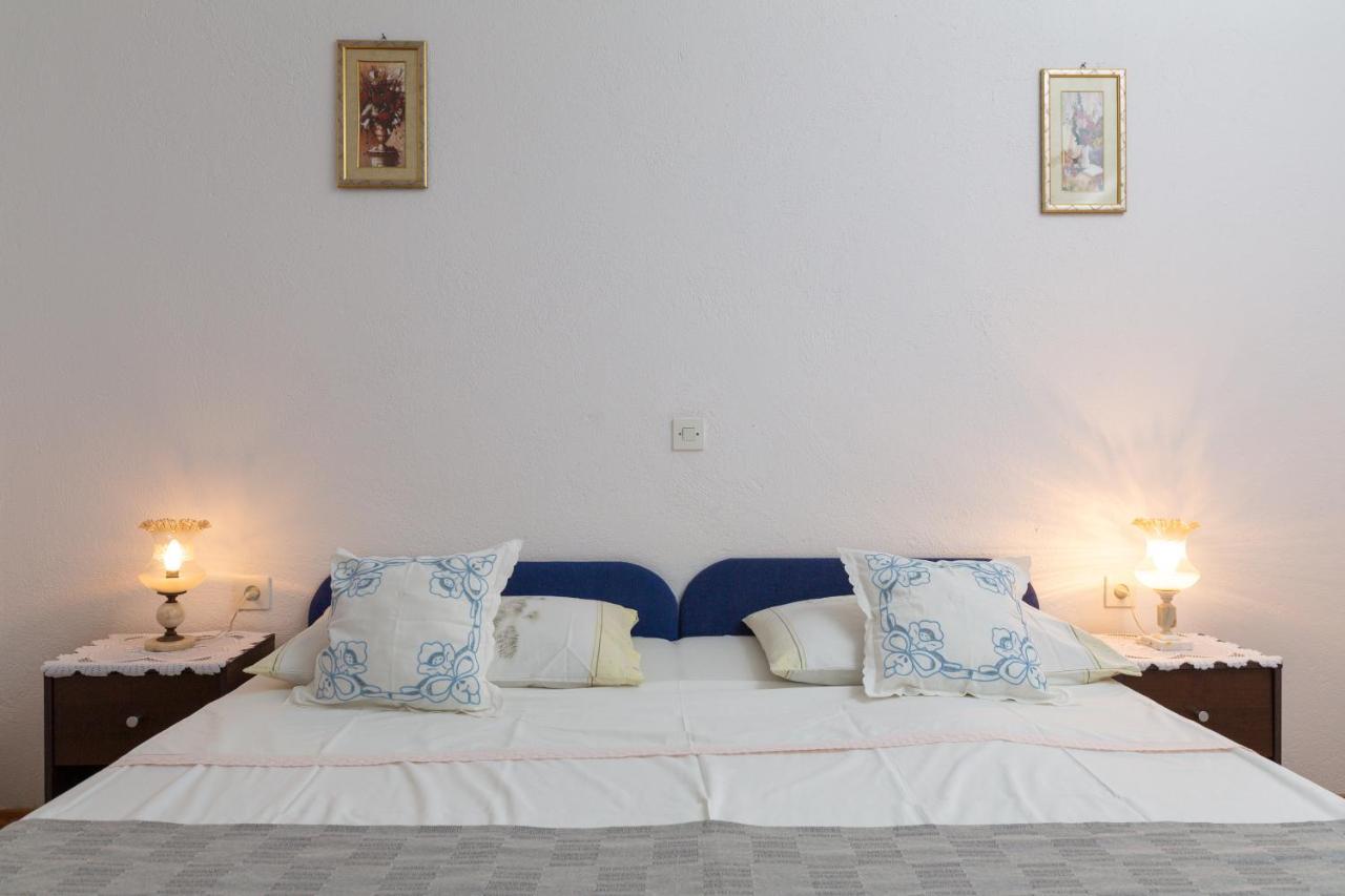 A1 - Near With Patio Parking And Grill Apartment *