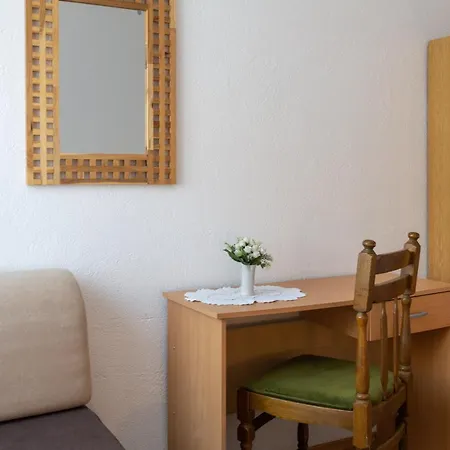 A1 - Apt Near Beach With Patio Parking And Grill Split Exterior foto