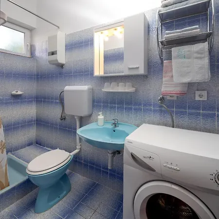 A1 - Apt Near Beach With Patio Parking And Grill Split Exterior foto