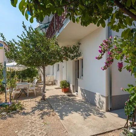 A1 - Apt Near Beach With Patio Parking And Grill Split Exterior foto